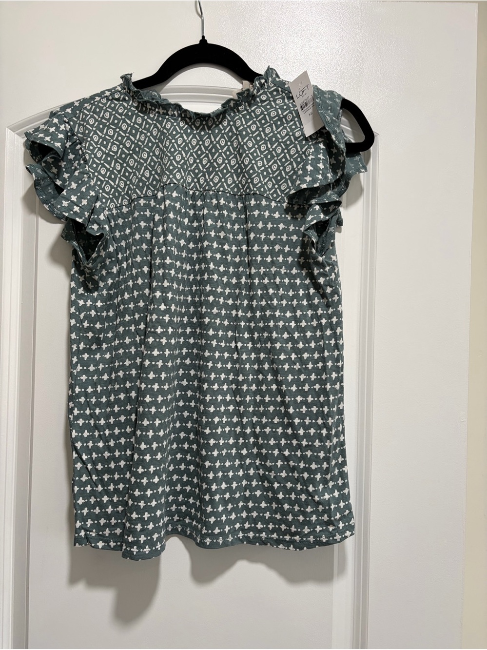 LOFT Mixed Print Flutter Sleeve Blouse Sage Olive Green XS.
